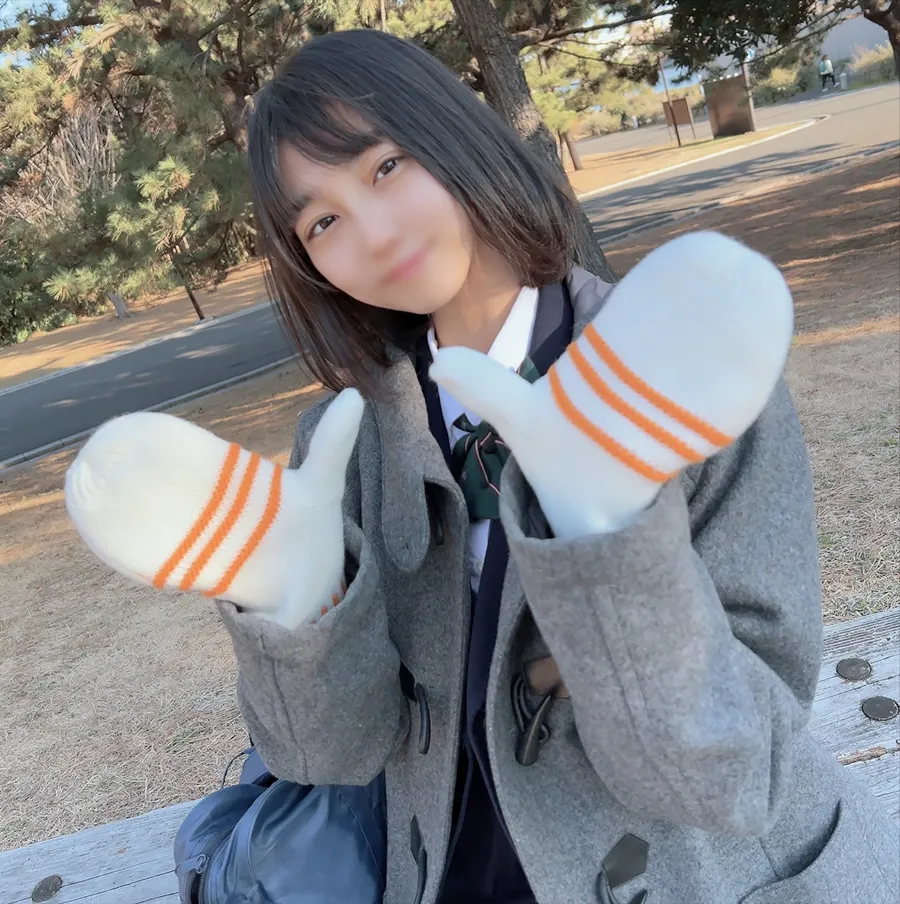 FC2-PPV-4372734（広瀬うたは）初撮影・顔出し！！3日間限定！！まだ絶頂する事を知らない青ハル期真っ只中の素直で清純な女◯◯生・・・未処理剛毛の未発達な身体に2回連続膣内射精！！まさか裏でこっそりこんな事してるなんて。